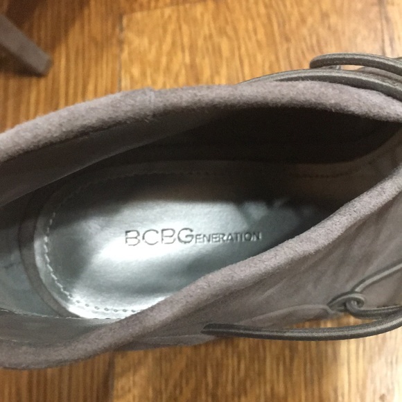 BCBG shoes 8.5 - Picture 9 of 12